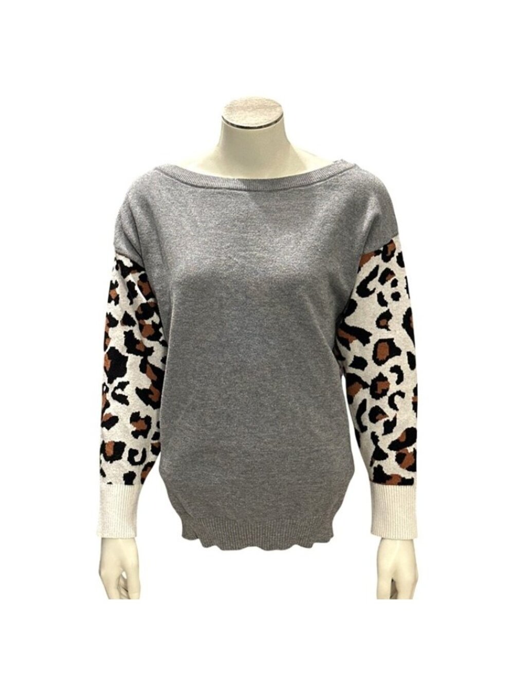 Gray Leopard Print Sleeve Pullover Sweater Medium Casual Fit Fall Aesthetic